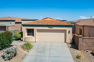 570 W Union Bell Dr, Green Valley, AZ 85614 - Photo 1