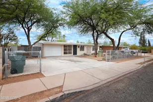 2018 S Longfellow Pl, Tucson, AZ 85711 - Photo 1