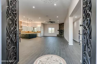 2102 N Corte El Rancho Merlita, Tucson, AZ 85715 - Photo 1
