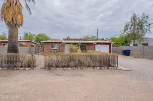 4250 E Los Robles St, Tucson, AZ 85712 - Photo 1
