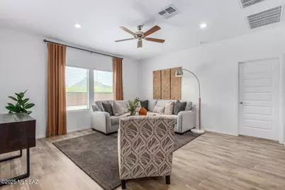 1044 S Chatfield Avenue, Vail, AZ 85641 - Photo 1