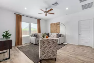 1044 S Chatfield Ave, Vail, AZ 85641 - Photo 1