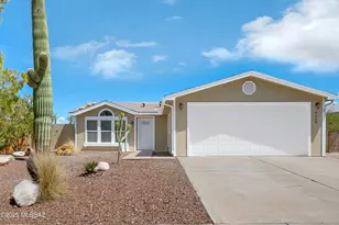 9068 N Valgrind Ln, Tucson, AZ 85743 - Photo 1