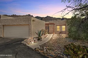 6542 N Foothills Dr, Tucson, AZ 85718 - Photo 1