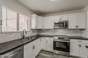 2979 E Winterhaven Dr, Tucson, AZ 85716 - Photo 1