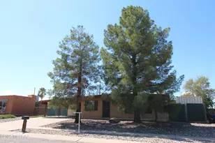 2340 S Calle Cordova, Tucson, AZ 85710 - Photo 1