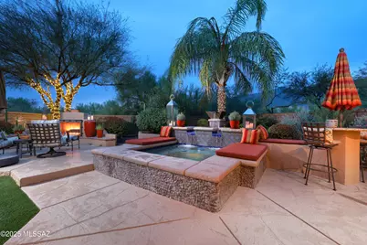 5807 N Paloma Ridge Lane, Tucson, AZ 85718 - Photo 1