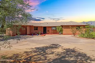 1501 E Lind Rd, Tucson, AZ 85719 - Photo 1