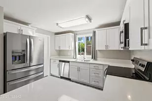 7132 E 18th St, Tucson, AZ 85710 - Photo 1