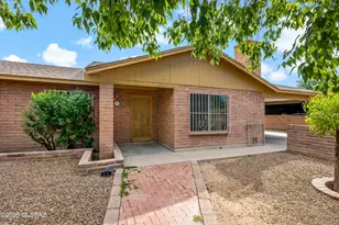 5551 S Pin Oak Dr, Tucson, AZ 85746 - Photo 1