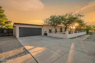 9270 E 6th St, Tucson, AZ 85710 - Photo 1