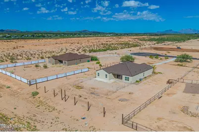 17165 W Sharps Rd, Marana, AZ 85653 - Photo 1