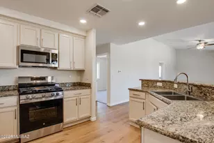 1091 E Providence Canyon Dr, Sahuarita, AZ 85629 - Photo 1