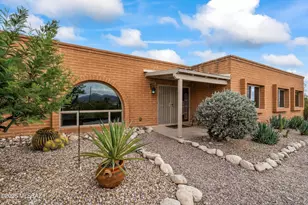 1601 W Sunset Rd, Tucson, AZ 85704 - Photo 1