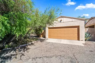 2596 N Ironwood Ridge Dr, Tucson, AZ 85745 - Photo 1