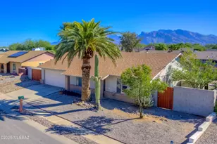 8300 N Bayou Dr, Tucson, AZ 85741 - Photo 1