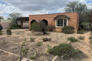 4243 E Los Robles St, Tucson, AZ 85712 - Photo 1