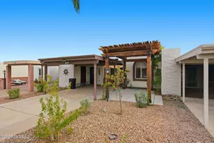 366 N Calle Del Chancero, Green Valley, AZ 85614 - Photo 1