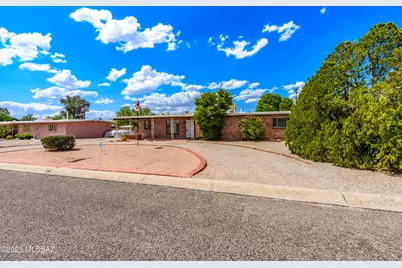 7031 E Baker Street, Tucson, AZ 85710 - Photo 1