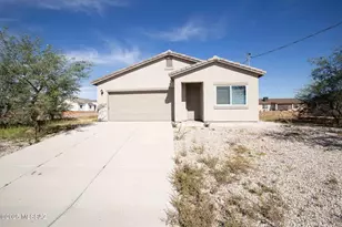 1827 Via Nueva Zelandia Ct, Rio Rico, AZ 85648 - Photo 1