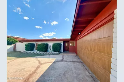 9430 E 30th Street, Tucson, AZ 85710 - Photo 1