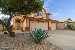 9106 N Safflower Ln, Tucson, AZ 85743 - Photo 1