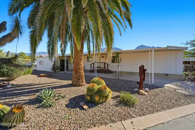 10734 N Kilimanjaro Avenue, Tucson, AZ 85737 - Photo 1