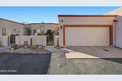 575 W Via Rosaldo, Green Valley, AZ 85614 - Photo 1