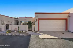 575 W Via Rosaldo, Green Valley, AZ 85614 - Photo 1