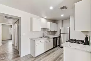 1131 E Lee St, Tucson, AZ 85719 - Photo 1