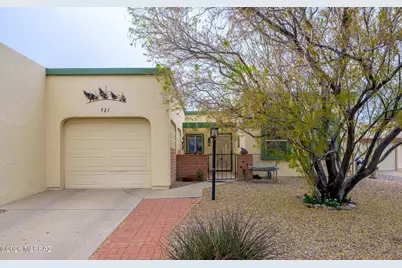 921 N Camino De Luz, Green Valley, AZ 85614 - Photo 1