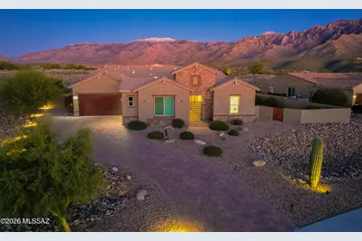 11290 N Ridgeway Village Place, Oro Valley, AZ 85737 - Photo 1
