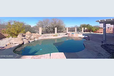 1102 W Camino Monte Cristo, Green Valley, AZ 85614 - Photo 1