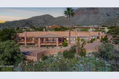 7401 N Cobblestone Road, Tucson, AZ 85718 - Photo 1