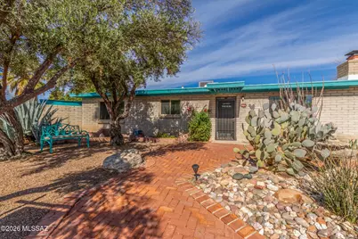 929 N Chalet Avenue, Tucson, AZ 85748 - Photo 1