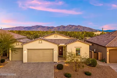10820 N Iron Peak Drive, Oro Valley, AZ 85742 - Photo 1