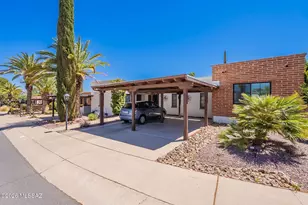625 W Camino Corto, Green Valley, AZ 85614 - Photo 1