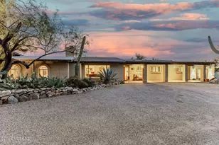 6901 N Montezuma Dr, Tucson, AZ 85718 - Photo 1