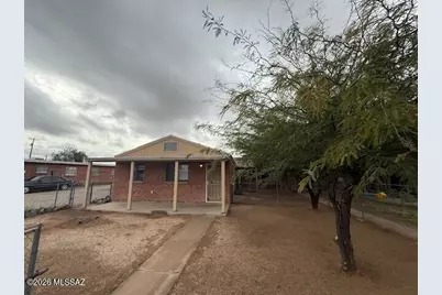 4536 E 18th Street, Tucson, AZ 85711 - Photo 1
