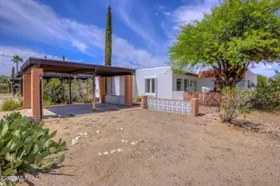 295 W Placita de Los Anillos, Green Valley, AZ 85614 - Photo 1