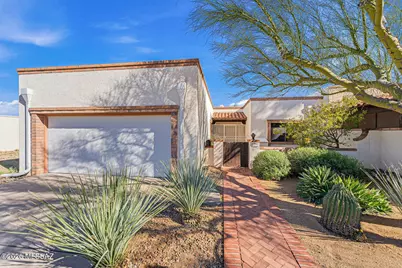 621 S Los Rubies Circle, Green Valley, AZ 85614 - Photo 1