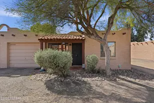 927 E Mesquite Dr, Tucson, AZ 85719 - Photo 1