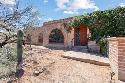 9151 N Riviera Drive, Oro Valley, AZ 85704 - Photo 1