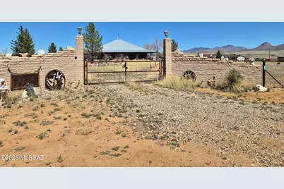 20 Horseshoe Court, Elgin, AZ 85611 - Photo 1