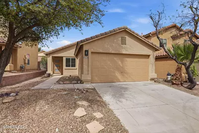 690 W Desert Blossom Drive, Green Valley, AZ 85614 - Photo 1