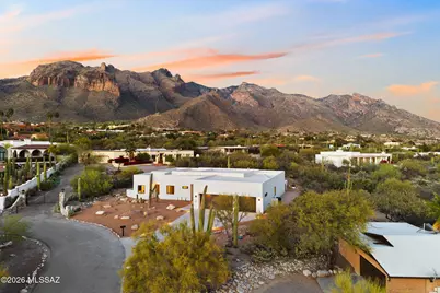 7124 N Chimney Rock Place, Tucson, AZ 85718 - Photo 1