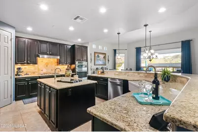9450 E Woolly Butterfly Court, Corona de Tucson, AZ 85641 - Photo 1