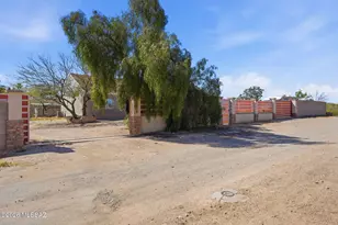 10366 S Summit Creek Rd, Tucson, AZ 85756 - Photo 1