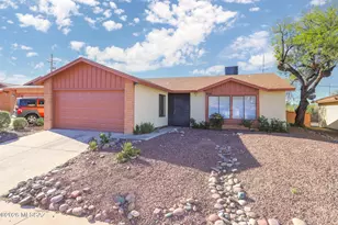 10140 E Karen Pl, Tucson, AZ 85748 - Photo 1