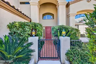 10881 N Canada Hills Ct, Tucson, AZ 85737 - Photo 1